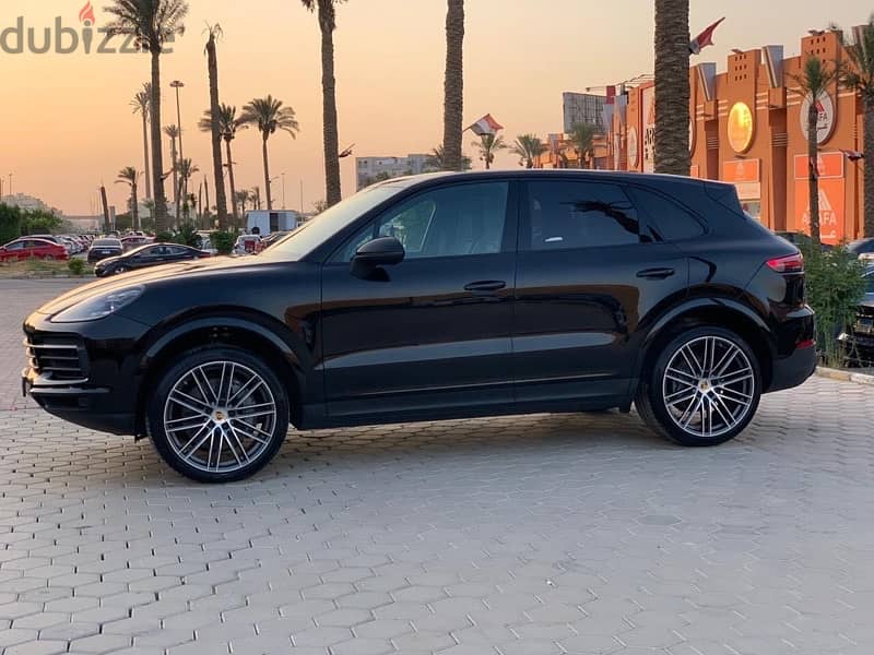 بورشه كايين 2023/Porsche Cayenne S SUV 15