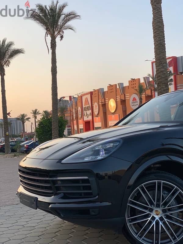 بورشه كايين 2023/Porsche Cayenne S SUV 18