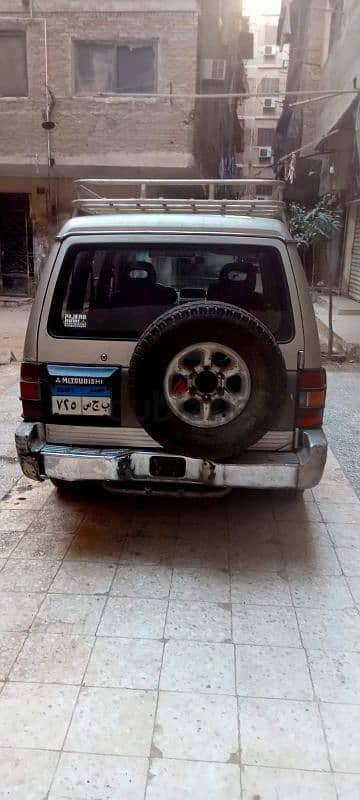 Mitsubishi Pajero 1992 4