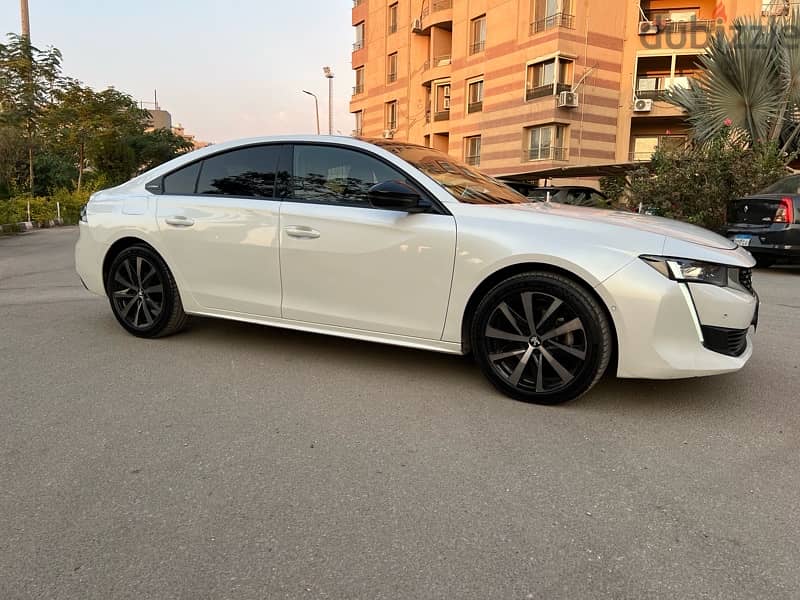 Peugeot 508 2020 getline red interior 9