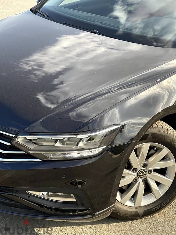 Volkswagen Passat 2022 trend line like new 5 K only 9