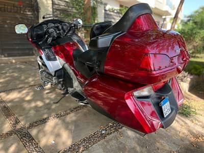 Goldwing-Red