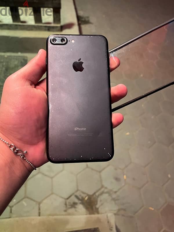 iPhone 7+ 6