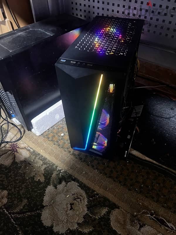 كيسه تجميع rgb core i5 جيل تالت  رامات ٨ جيجا و كرت شاشه كسر زيرو 2