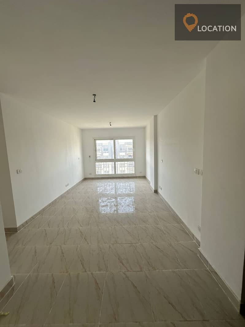 Apartment 116 meters for sale in madinaty at phase B10 With special Wide Garden view 3