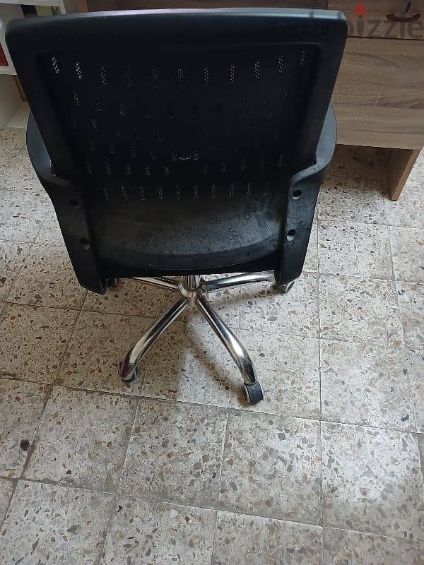 chair used for almost a year 2