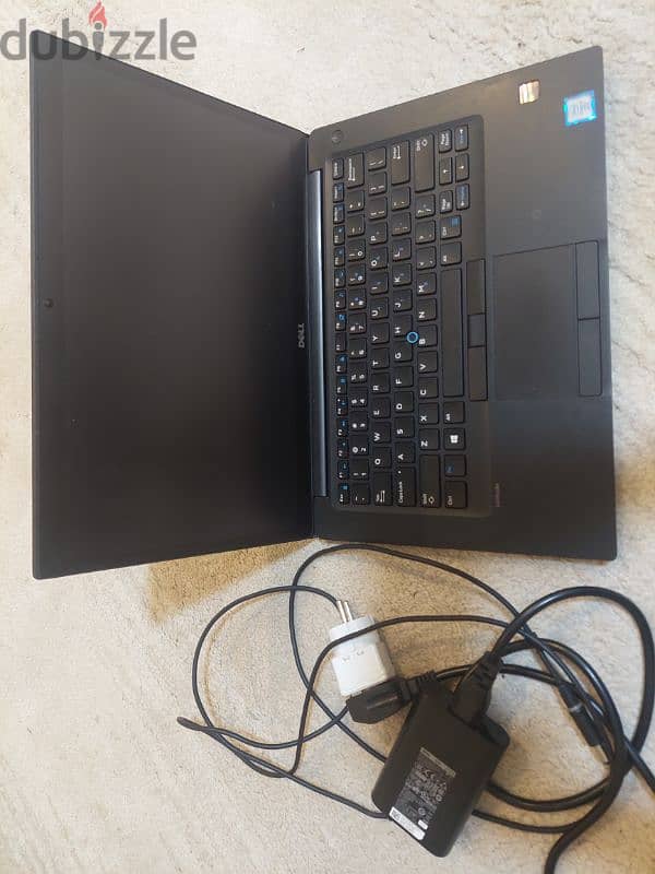 Dell core i7 touch screen with charger وارد دبي استعمال خفيف 1