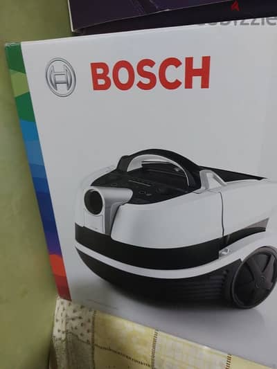 Bosch Series 4 Wet & Dry Multi Functional Vacuum Cleaner 1700