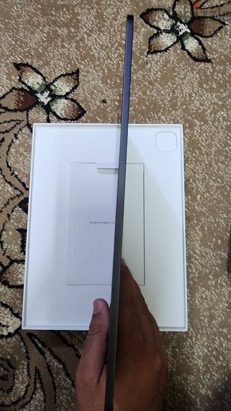 ipad pro m4 13 inch space black مشحون مرتين 6