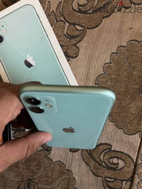 iPhone 11 9