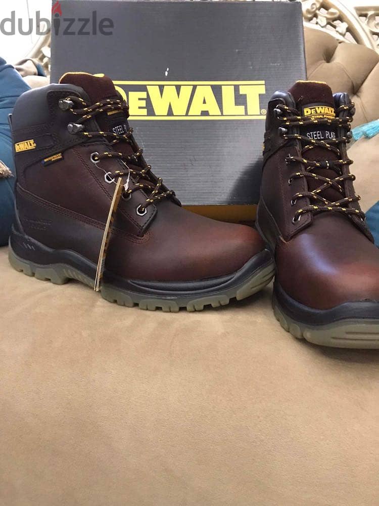 حذاء سيفتى ماركة DeWALT 0