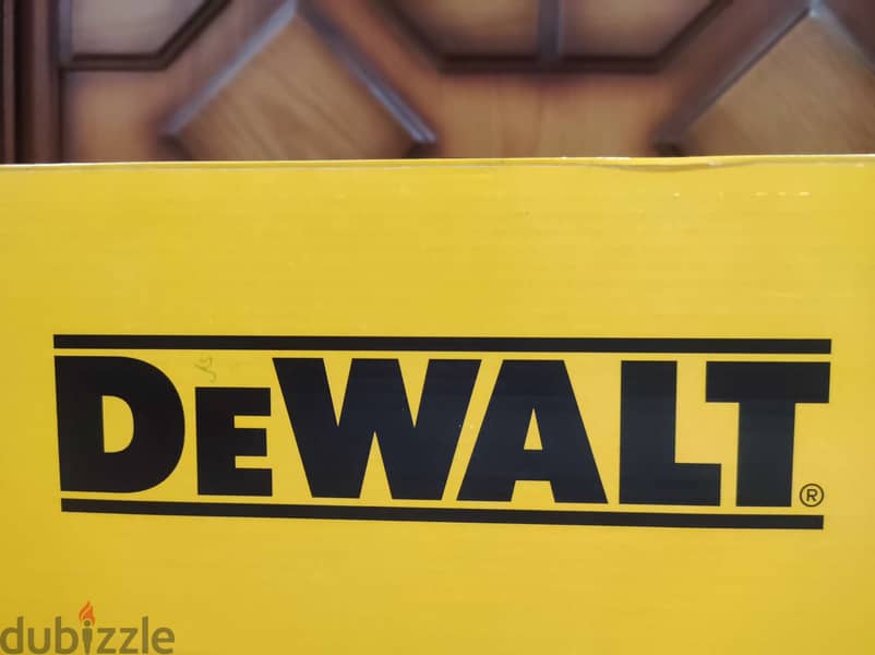 حذاء سيفتى ماركة DeWALT 3