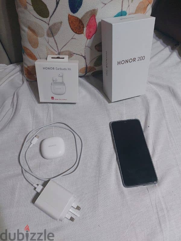 Honor 200 256 GB بضمان سنة للبيع 4