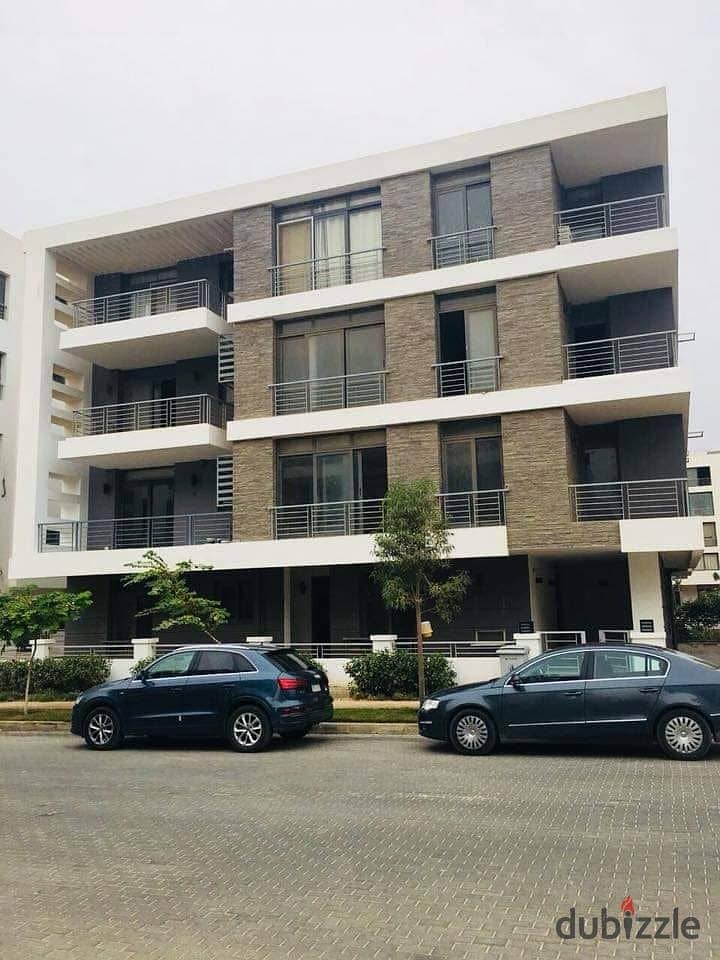 4-room apartment for sale in front of Gate 3 of Cairo Airport 0