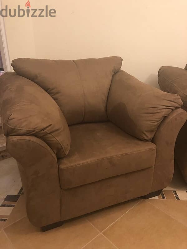 used hubs furniture sofa set طقم كنب 1