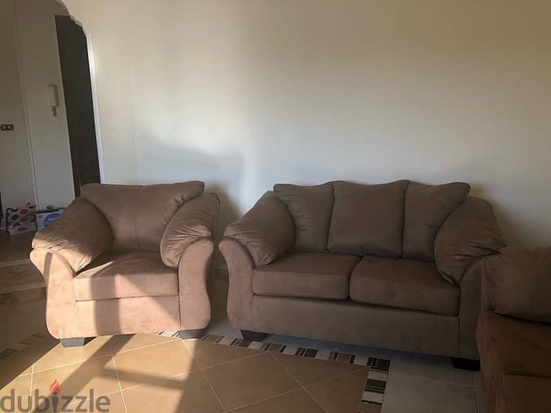 used hubs furniture sofa set طقم كنب 2