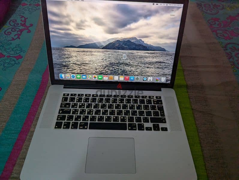 MacBook pro 15 inch 5