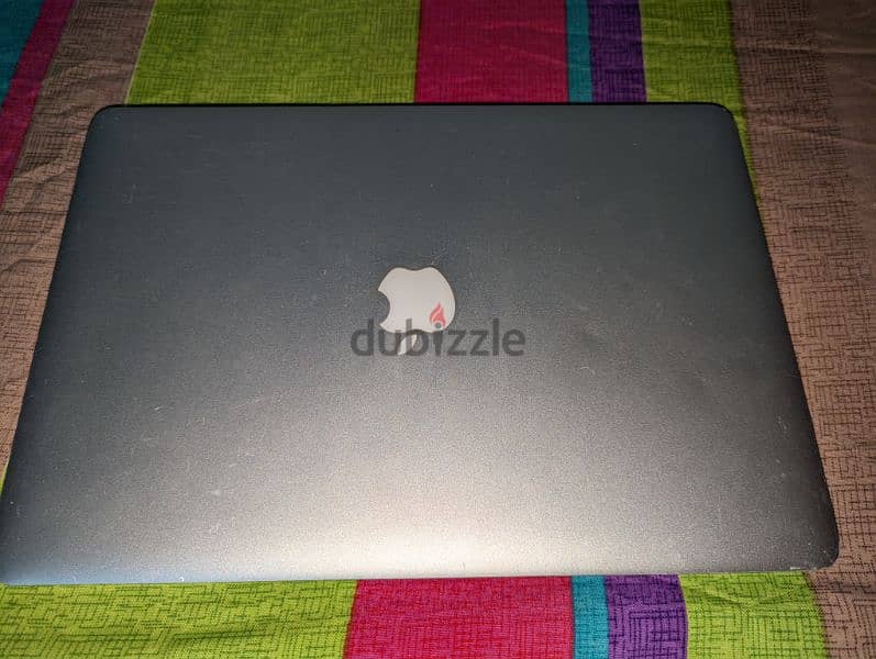 MacBook pro 15 inch 8