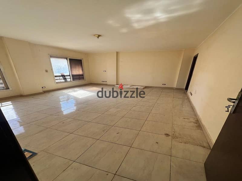 In my city, an apartment for sale, area of ​​175 square meters, open view, will not be repeated, clear sea direction, in front of the Food Court and t 8