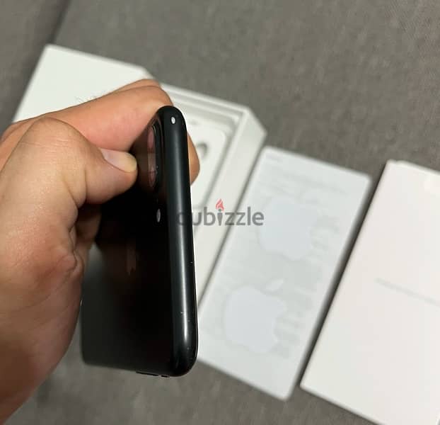 iPhone 7 Plus 32 with Box good condition with 3