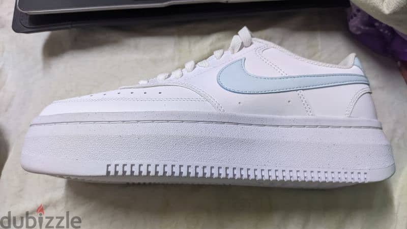 nike original white shoes 0