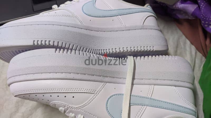 nike original white shoes 4