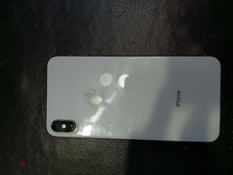 ايفون xs max 1