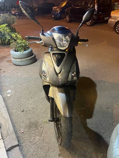 sym st 200cc 2018