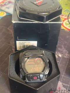 g shock used like new, new battery 0