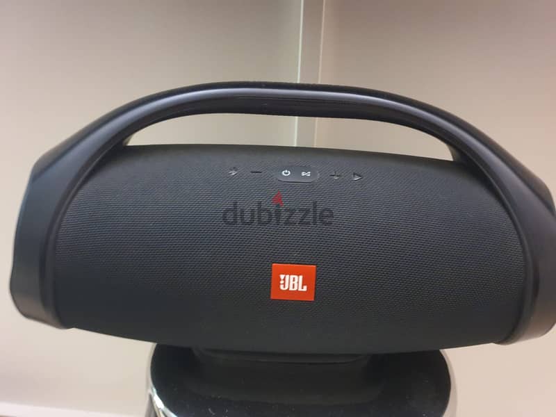 سماعة JBL BOOMBOX كالزيرو بالشاحن الأوريجينال 0