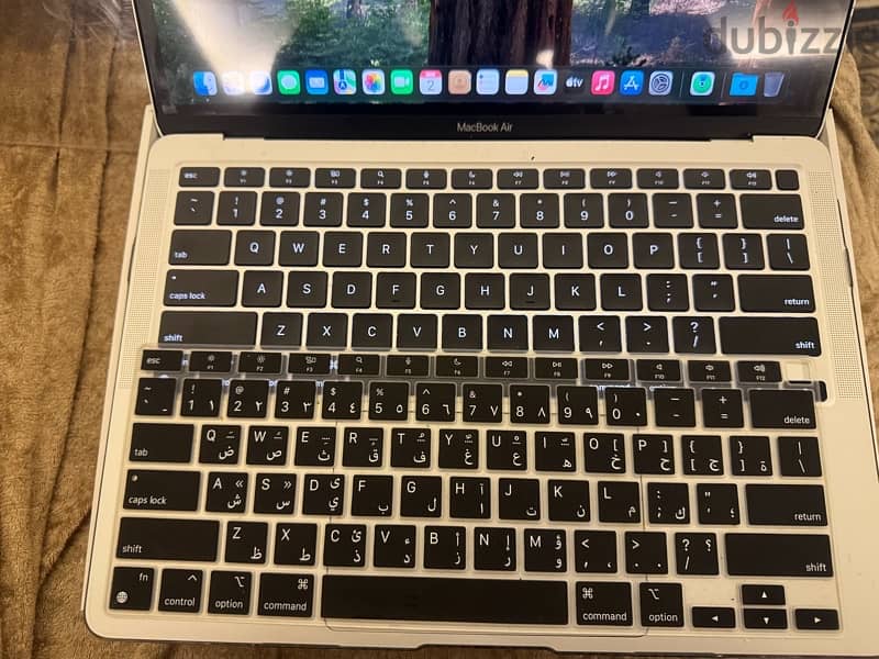 MacBook Air 2020 + Magic Mouse + Arabic Keyboard + Cover 4