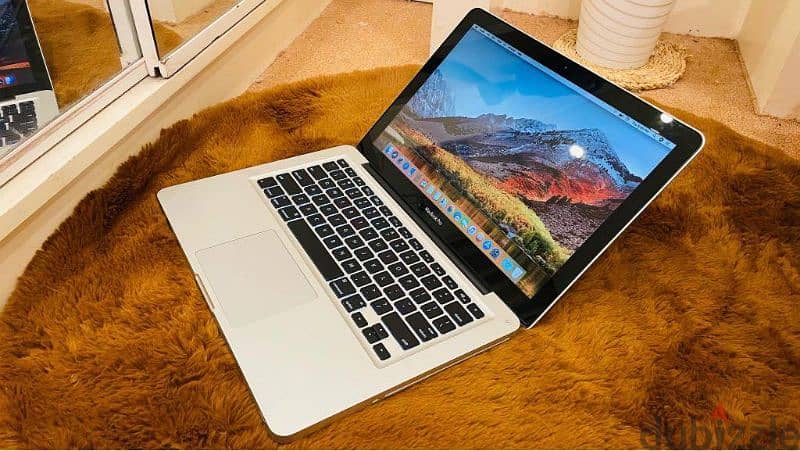 حالتة زيرو لابتوب ابل Apple MacBook Pro بمواصفات ممتازة 1