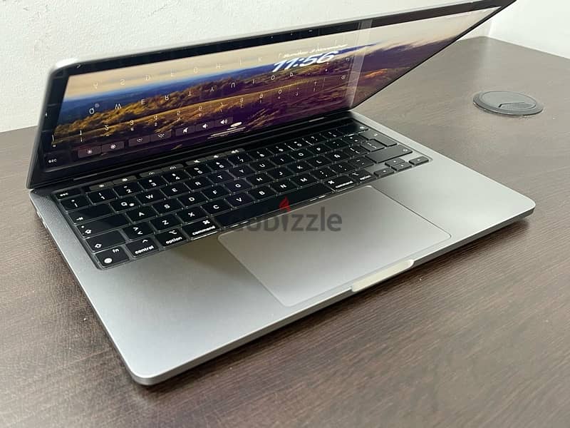 333 / Apple Macbook Pro 13” M1 2020 16G / 512G 10