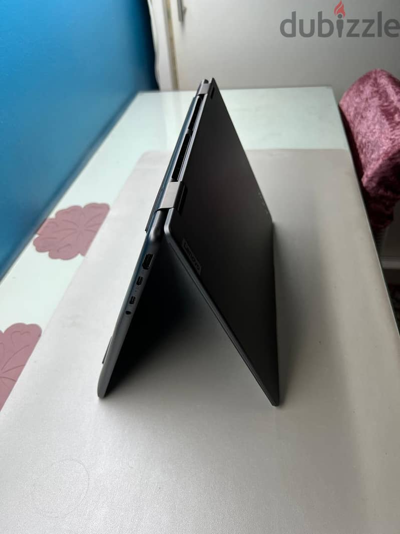 Lenovo Yoga 7 14IRL8 3