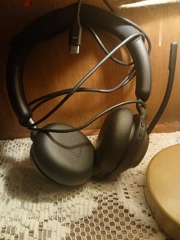 evolve2 40 headset 1