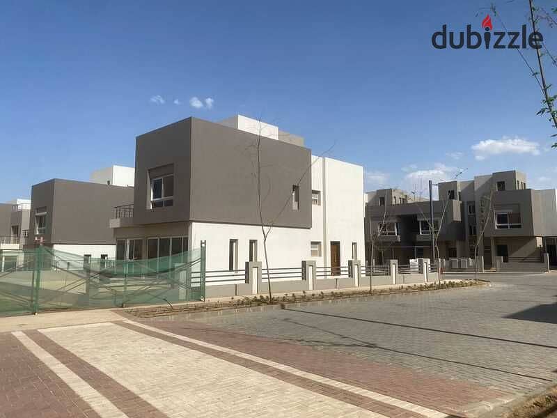 Townhouse corner for sale in Etapa Compound in the heart of Sheikh Zayed, immediate delivery, very distinguished location overlooking the largest land 4