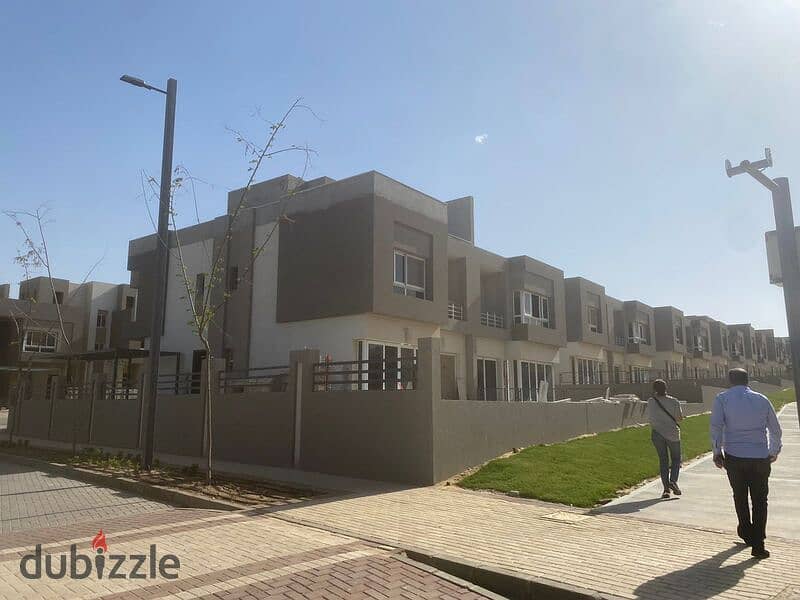 Twin house corner overlooking the hill, Etaba Compound, in the heart of Sheikh Zayed, immediate delivery, distinctive landscape viewTwin house corner 2