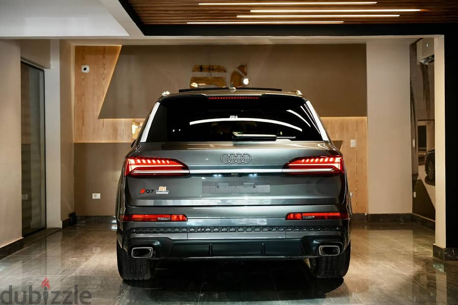 أودي كيو  Audi Q7 19