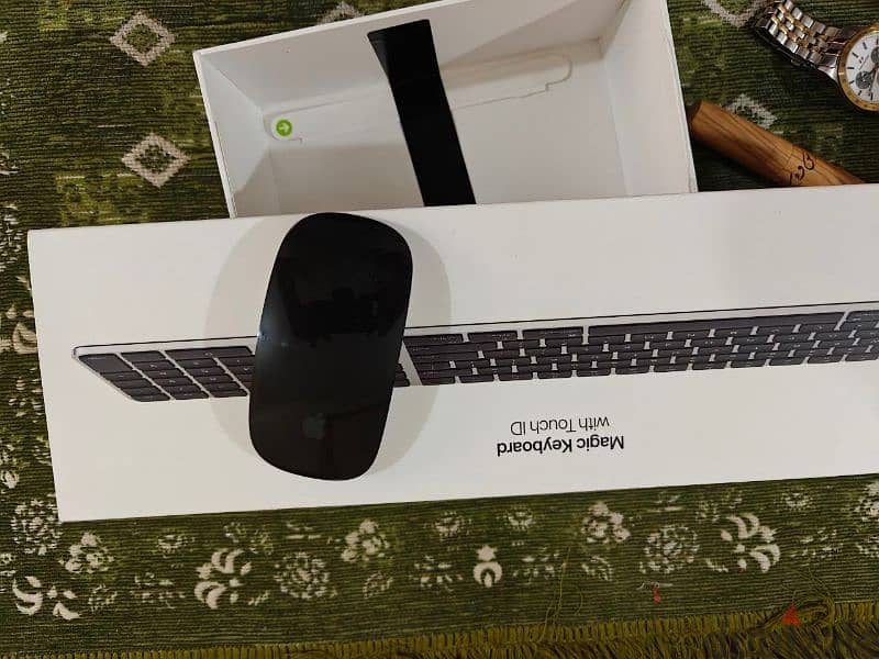 Mac mini m2+magic keyboard and mouse 2