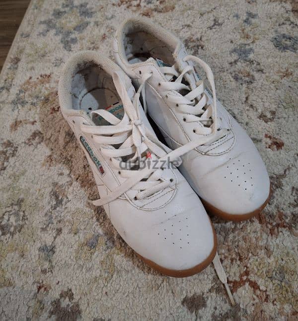 used shoes in excellent condition 6