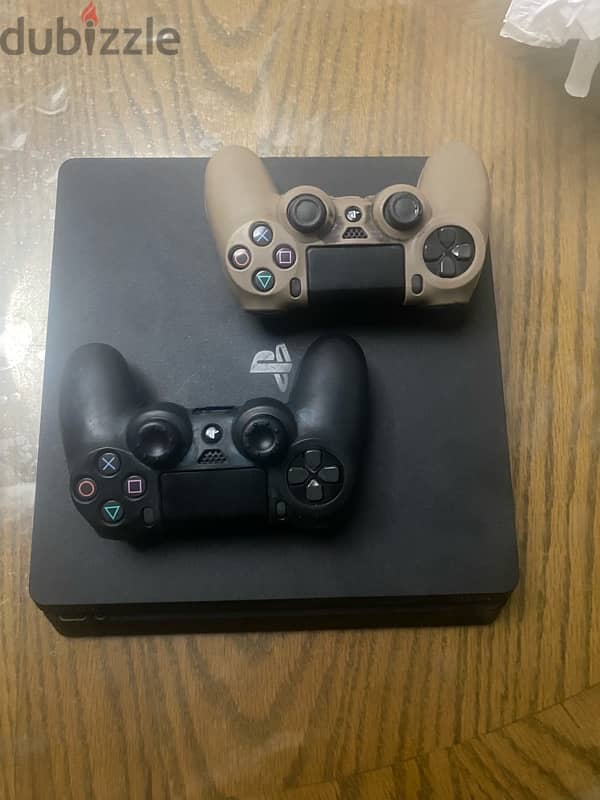 Ps4 slim 1t with 2 original controllers 3