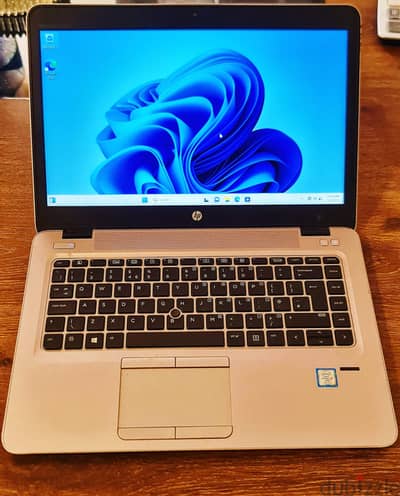 (SOLD - اتباع) Perfect Condition HP with new battery & windows 11 pro