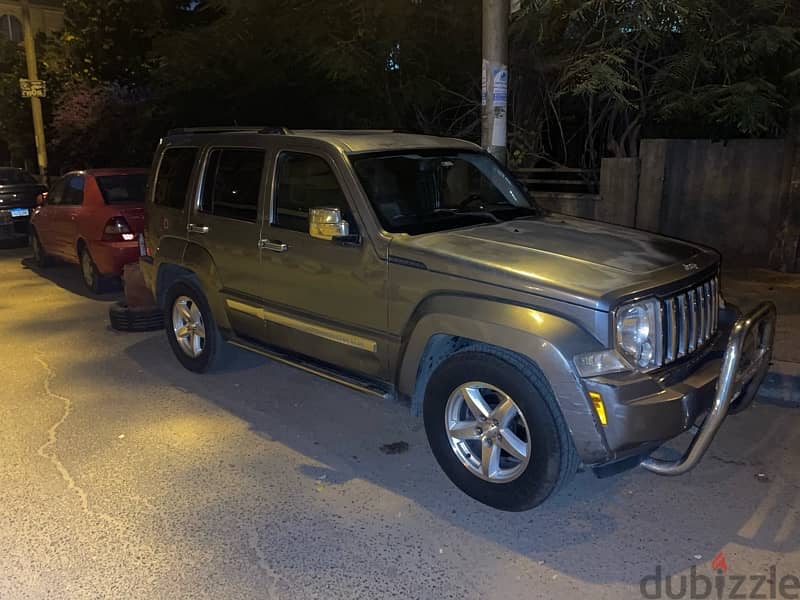 Jeep Cherokee 2011 0