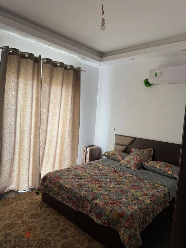 apartment for rent شقة إيجار في كمبوند هايد بارك 4