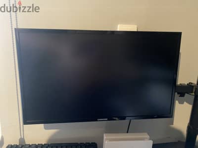 2 Samsung 24 inch monitors with desk stand