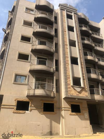 apartment ready to move in in Sarayat Katameya