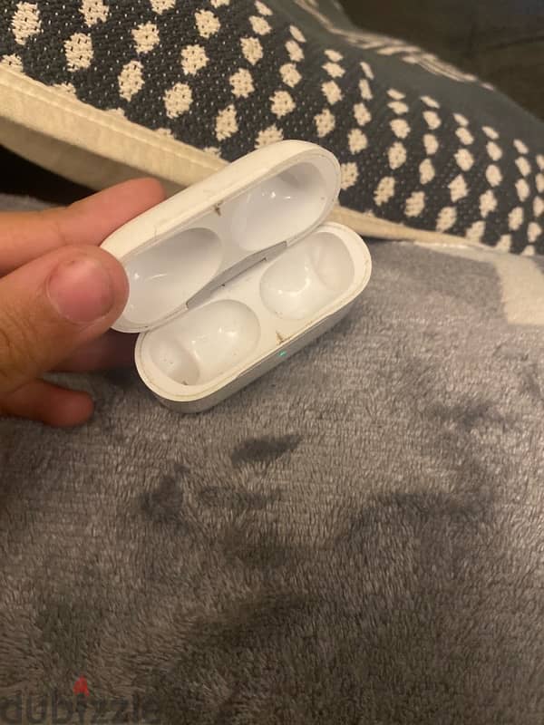 Apple AirPods case 3rd generation 1