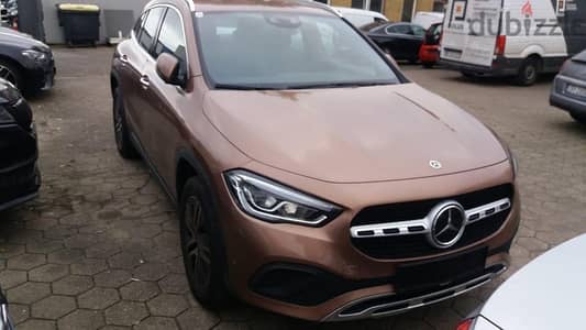 Mercedes-Benz GLA 200 2021