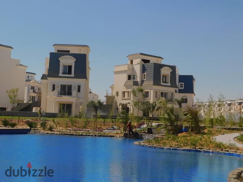 Resale villa, immediate delivery, finished, with a private swimming pool, next to Giza Plateau, in installments 4