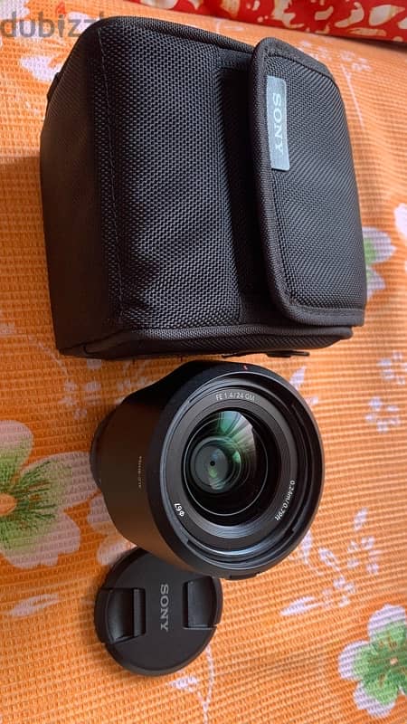 sony lens 24mm f 1.4 used like new GM 4